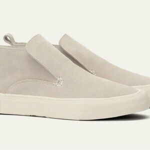 NWOT Seavees women’s Huntington Midde Suede slip ons in sz 10 they are gorgeous